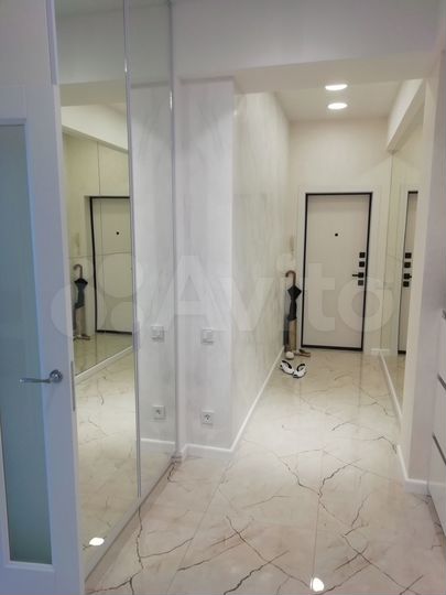 2-к. квартира, 107 м², 5/10 эт.