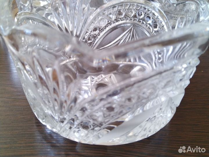 Ваза хрустальная