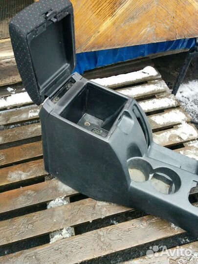 Хундай Терракан Подлокотник