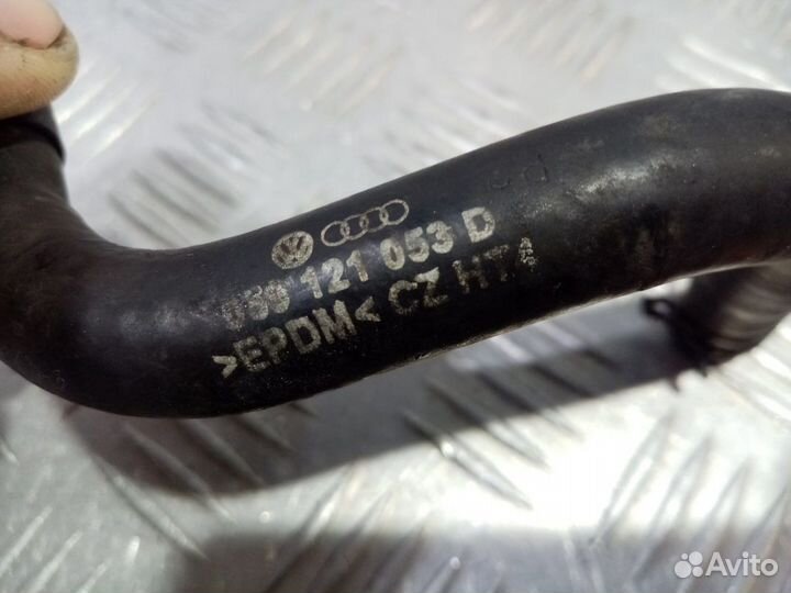 Б/У Патрубок системы охлаждения VAG#002