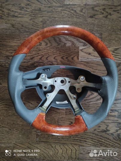 Руль кожаный с деревянными вставками