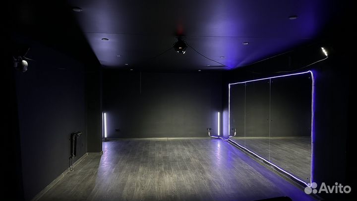 Аренда зала со сценой и оборудованием