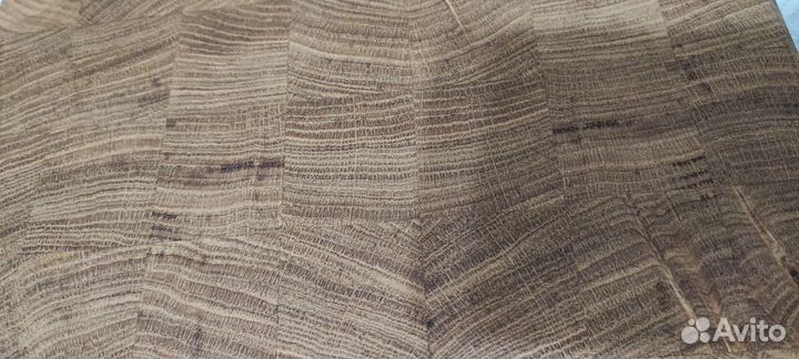 Новая дубовая торцевая разделочная доска