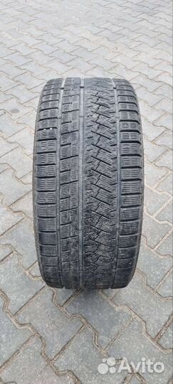 Triangle Snowlink TWT02 255/40 R19