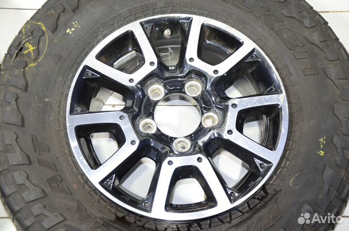 Комплект колес Toyota Tundra USK56 295/70/18