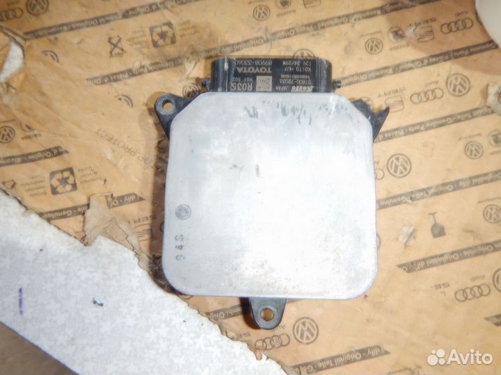 Блок розжига ксенона Toyota Camry 70