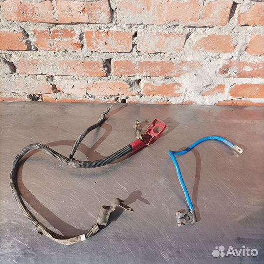 Плюсовая / минусовая клемма аккумулятора Sportage