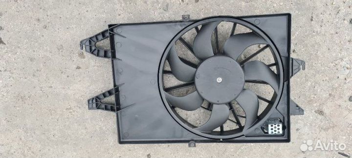 Диффузор вентилятора радиатора охлаждения в сборе