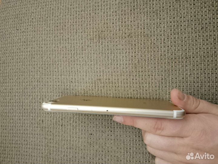 Телефон iPhone 7