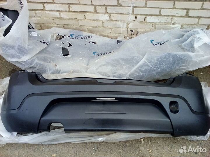 Sandero 2009-2014 задний бампер с трещиной
