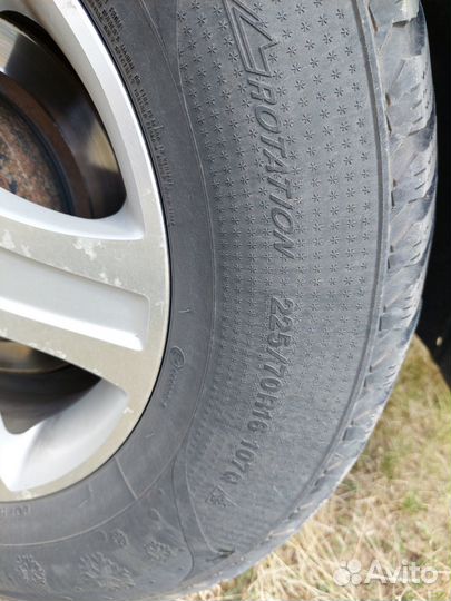 Kumho I'Zen RV Stud KC16 225/70 R16