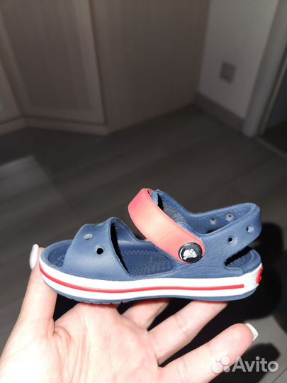 Сандали crocs c4