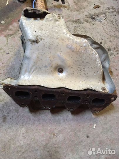 Выпускной коллектор К4М renault/ларгус