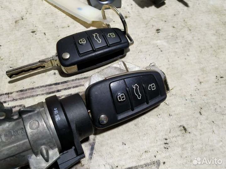 Замок зажигания Audi A4 B7 2.0 BWE 2007