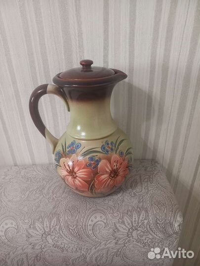 Глиняный кувшин