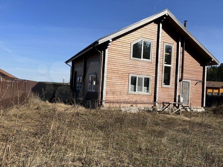 Дом 205 м² на участке 10 сот.