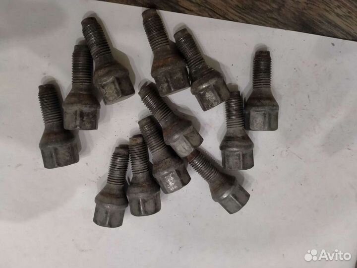Болты для колёс