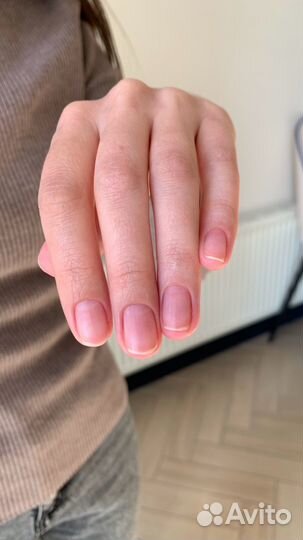 Модель на маникюр