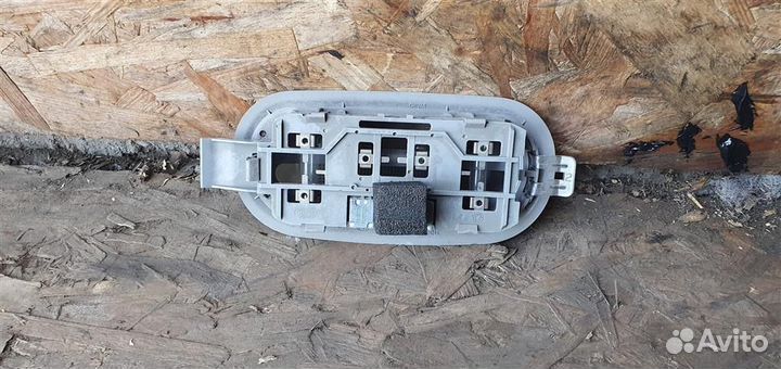 Плафон салонный задний Cadillac SRX 1 2003-2009