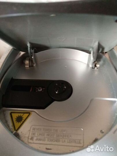 Uitek CD/Mp3 плеер и радио (на запчасти )