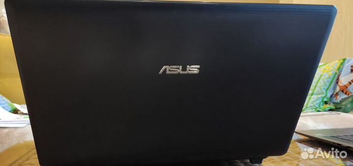Большой ноутбук Asus K95VJ, экран 18