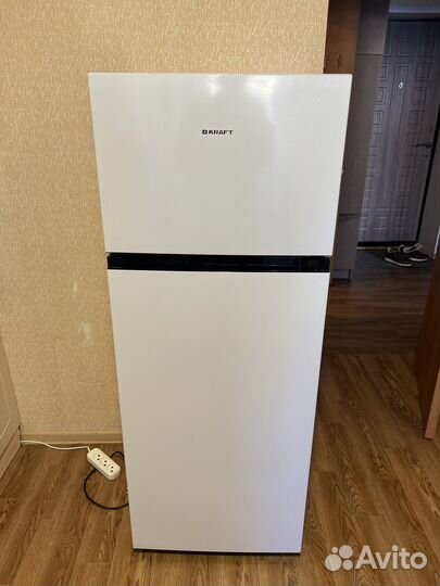 Холодильник бу 150 см в отличном состоянии