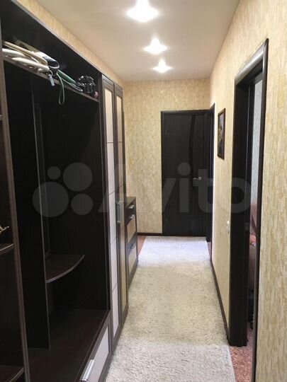 3-к. квартира, 70,2 м², 3/10 эт.