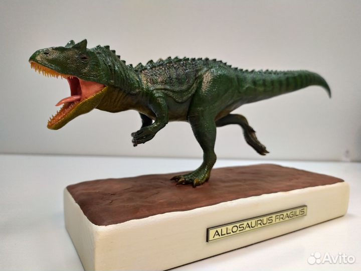 Аллозавр фигурка