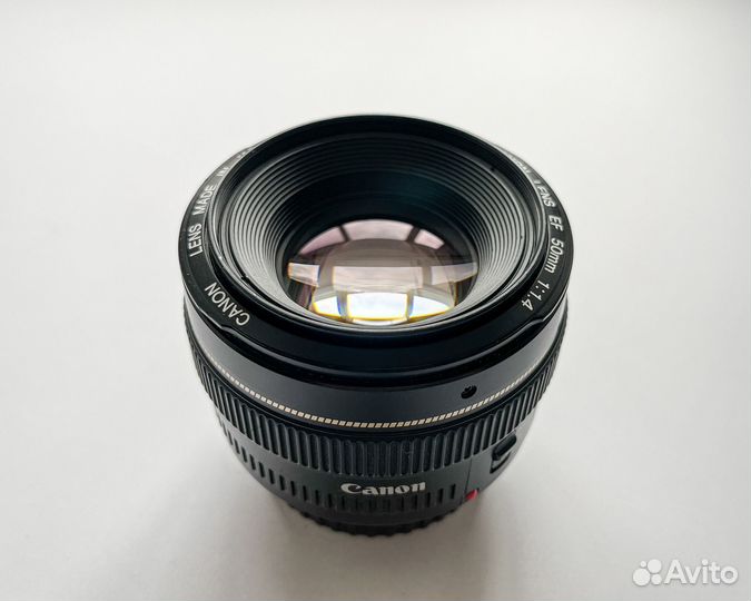 Фотоаппарат canon eos 550d обьектив 50 mm 1.4