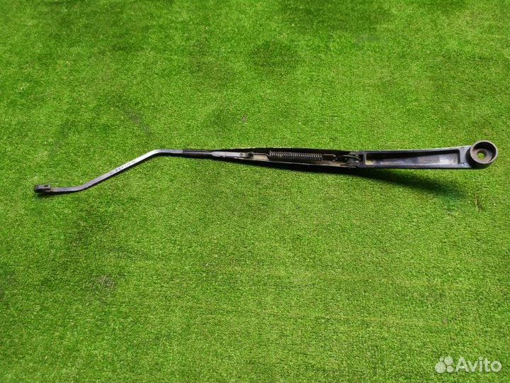Поводок стеклоочистителя передний правый Chevrolet