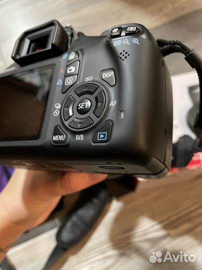 Зеркальный фотоаппарат canon 1100d