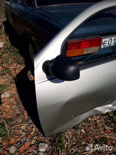 Боковое зеркало на рено