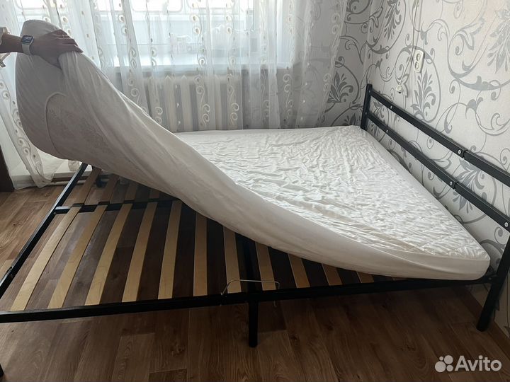 Кровать с матрасом бу