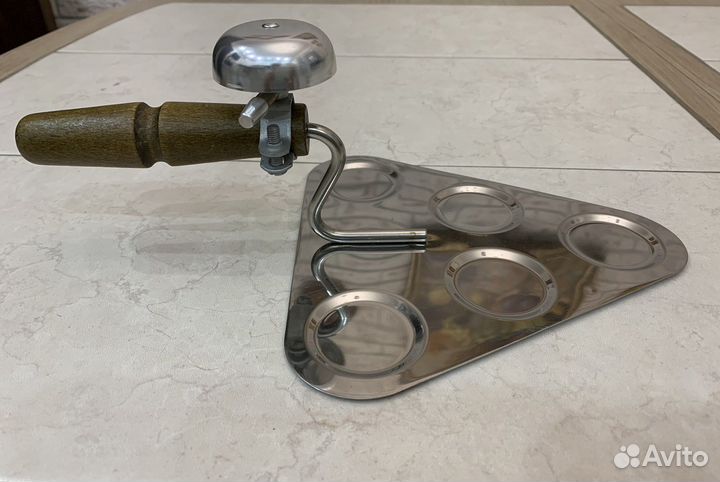 Подставка для рюмок Мастерок со звонком