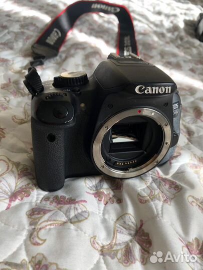 Фотоаппарат Canon 650D Body + вспышка