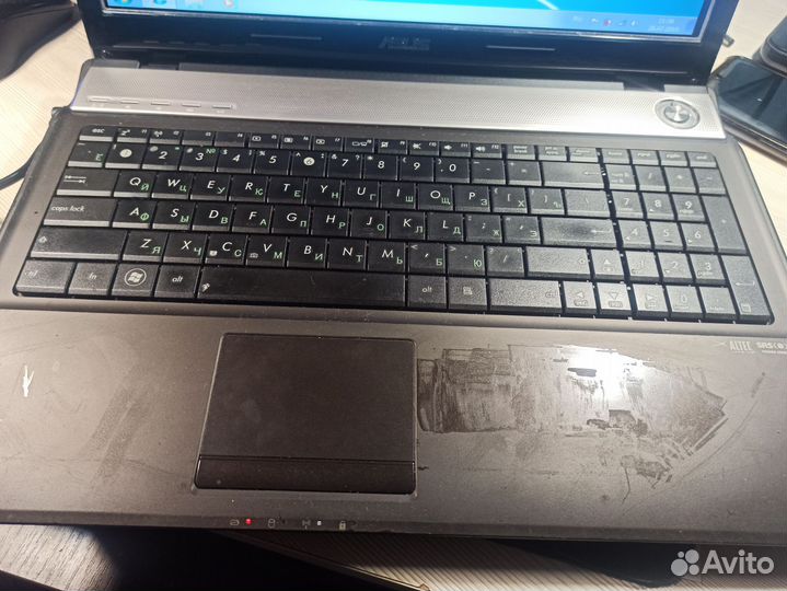 Ноутбук asus