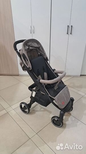 Прогулочная коляска легкая (новая)