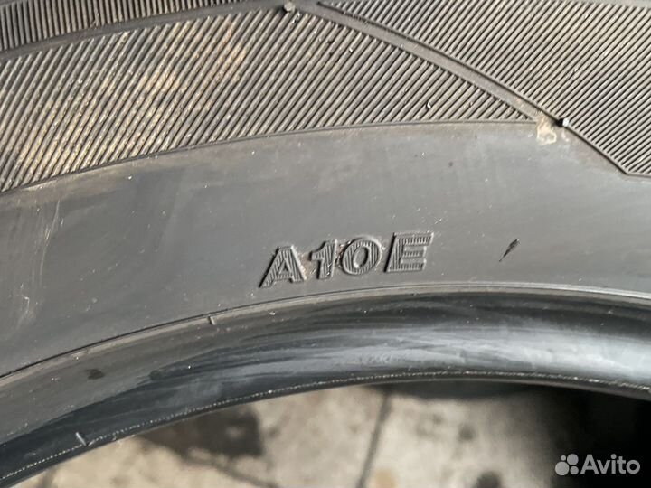 Yokohama Advan A10 215/55 R17 94V