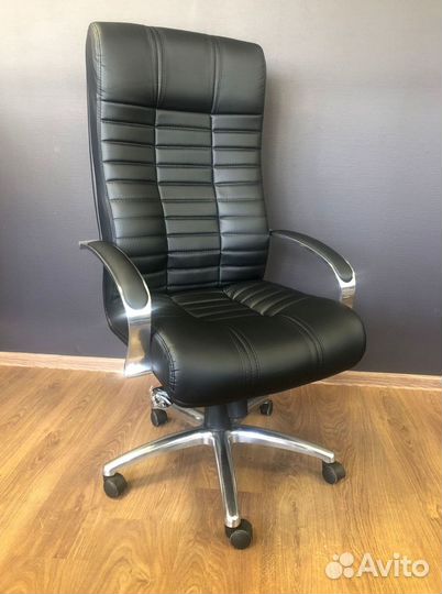 Компьютерное кресло. Кресло руководителя