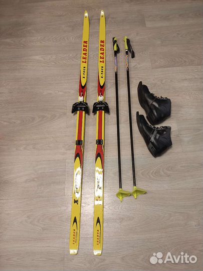 Лыжи беговые Leader