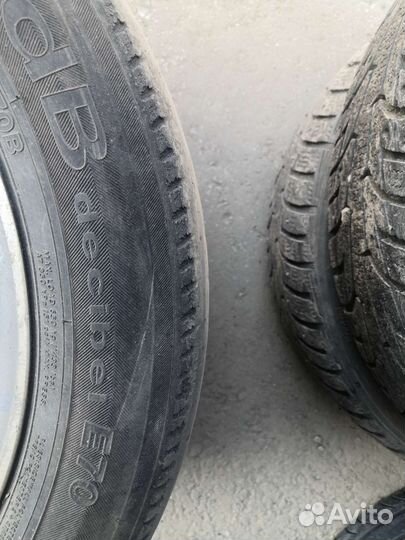Yokohama dB Decibel E70 215/55 R17 93V