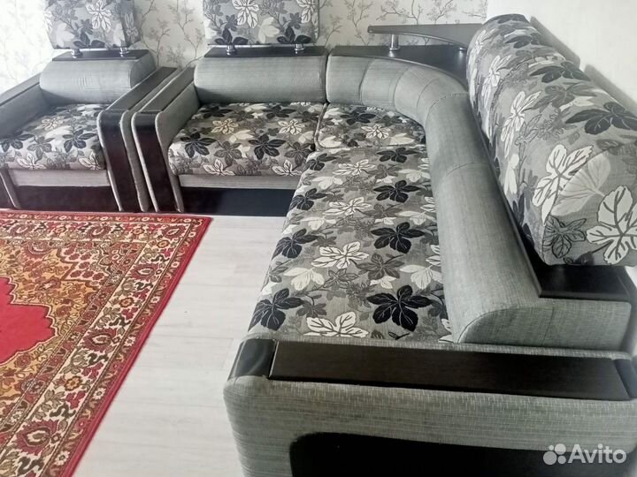 Угловой диван бу