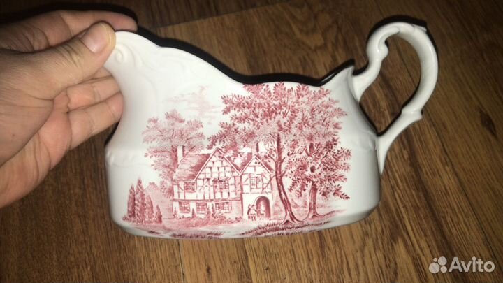 Соусница, молочник