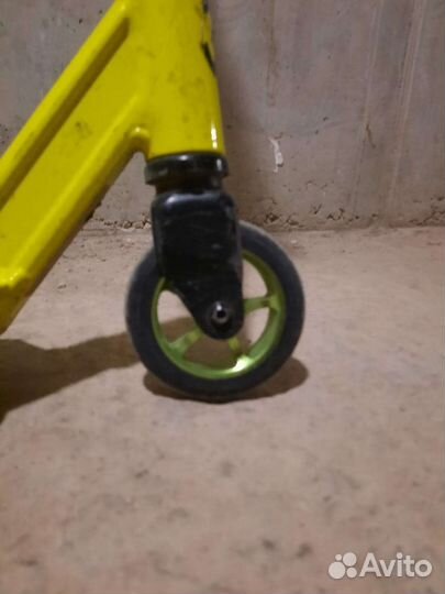 Трюковой самокат