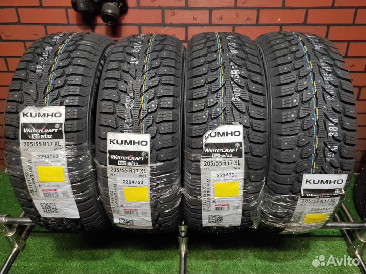 Kumho WinterCraft Ice Wi32 205/55 R17 95T