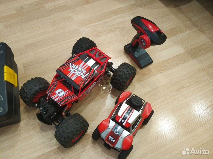 Машинка на радиоуправлении 1:10