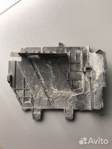 Крышка аккумуляторного ящика Mercedes W118 W177