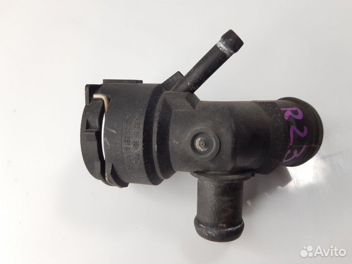 Флянец радиатора Volkswagen Caddy 3