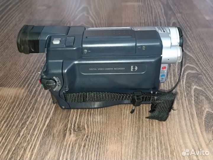 Видеокамера Sony DCR-TRV355E Digital8