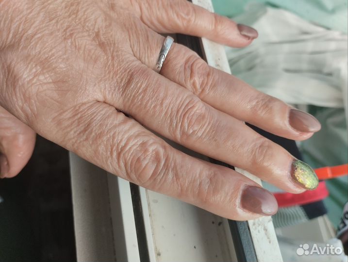 Наращивание ногтей на дому